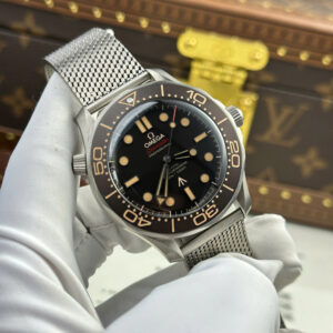 Đồng Hồ Omega Seamaster Diver 300M Chronometer 007 Edition Replica Nhà Máy VS 41mm (3)