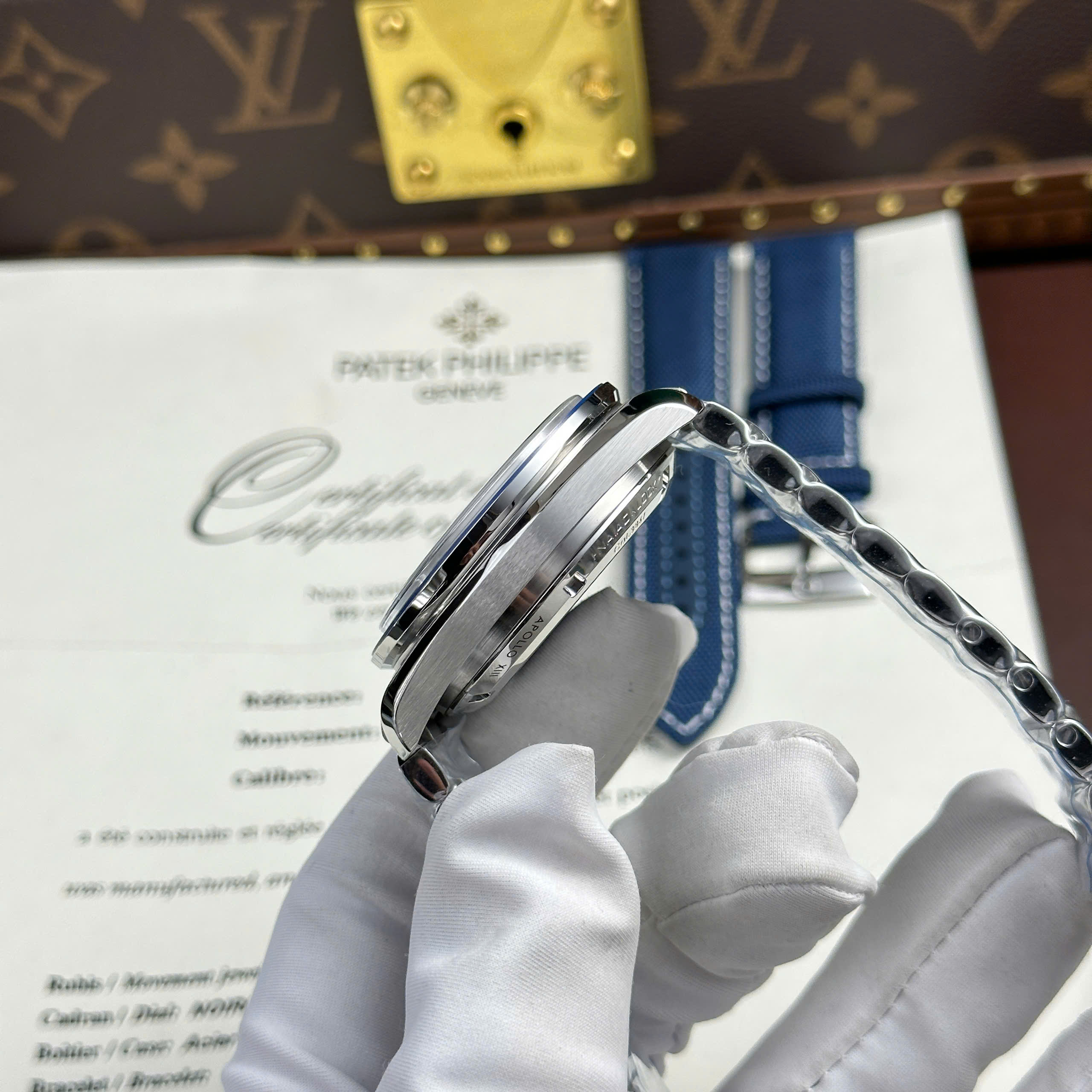 Đồng Hồ Omega Speedmaster Silver Snoopy 50th Anniversary Nhà Máy N1 42mm (13)