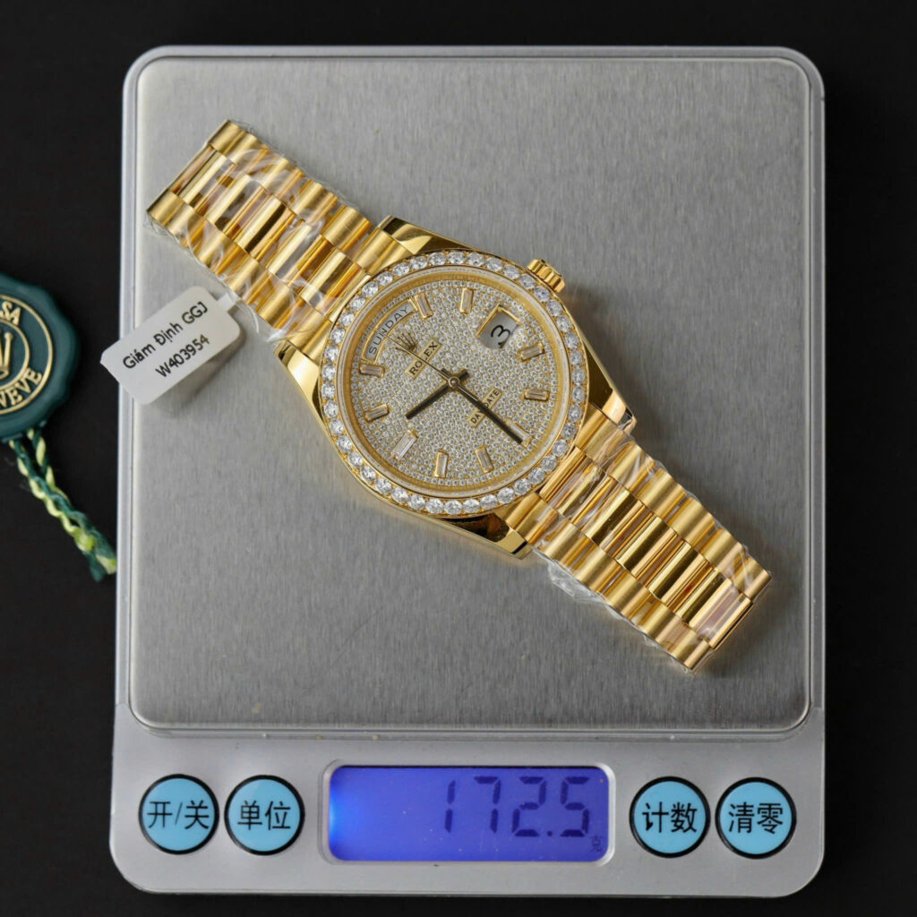 Đồng Hồ Rolex Day-Date 228348RBR Chế Tác Bọc Vàng Mặt Số Đính Đá Moissanite 40mm (8)