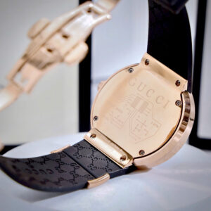 Đồng Hồ Gucci Like Auth Dây Cao Su Màu Đen Size Uniex Nam Nữ 40mm (5)