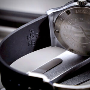 Đồng Hồ Hublot Nam Đính Full Đá Fake Nhật Màu Đen Giá Rẻ 42mm (1)