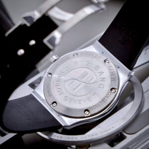 Đồng Hồ Hublot Nam Đính Full Đá Fake Nhật Màu Đen Giá Rẻ 42mm (1)