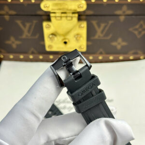 Đồng Hồ Omega Seamaster Diver 300M Black Black Gốm Đen Replica 11 42mm (11)