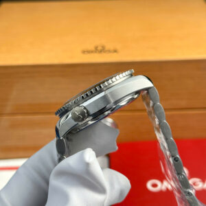 Đồng Hồ Omega Seamaster Planet Ocean 600M Mặt Số Đen Rep 11 Xưởng VS 43mm (4)