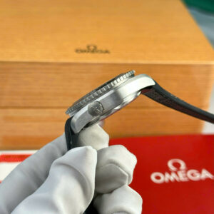 Đồng Hồ Omega Seamaster Planet Ocean 600M Màu Đen Viền Gốm Rep 11 Nhà Máy VS 43mm (1)