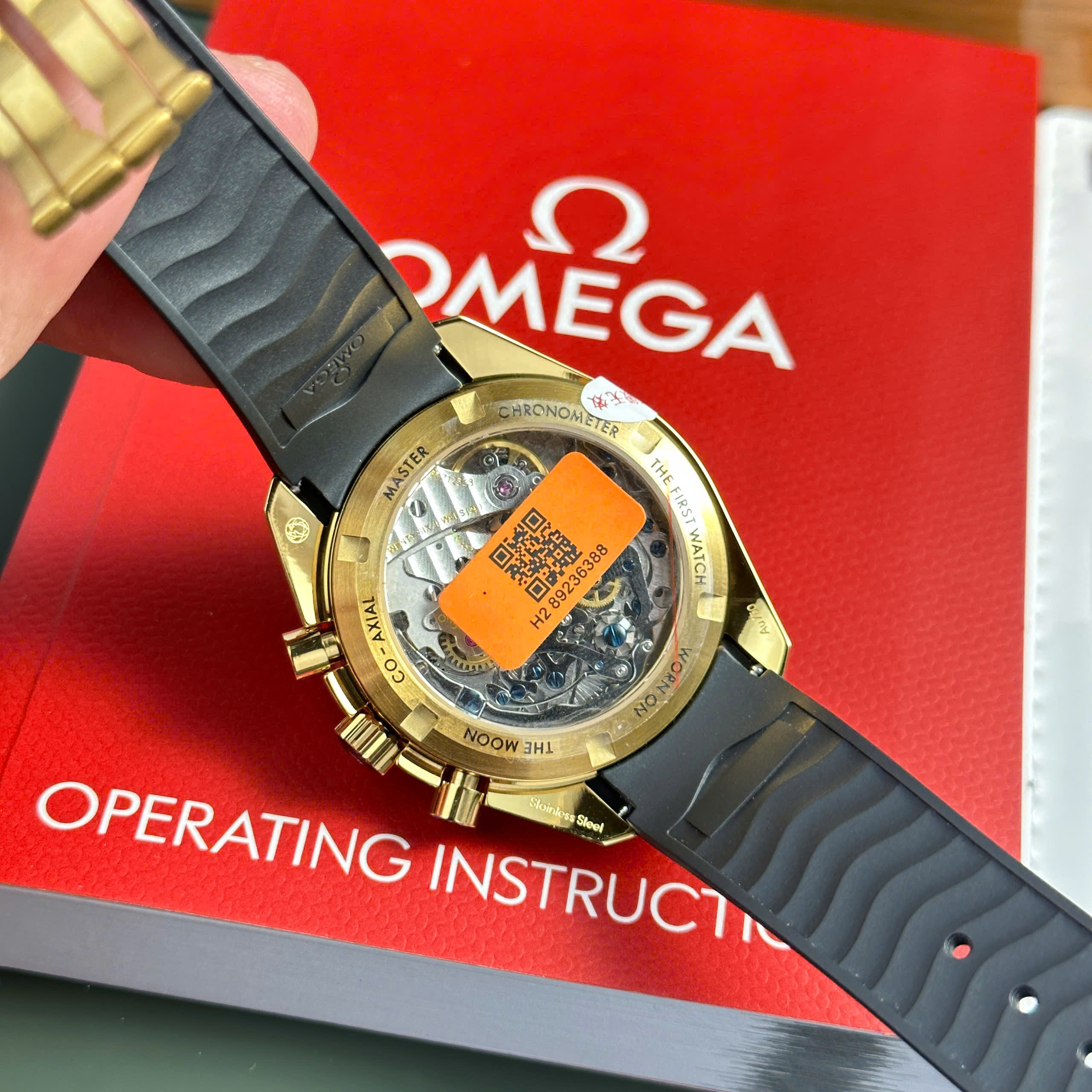 Đồng Hồ Omega SpeedMaster MoonWatch Mặt Vàng Replica Nhà Máy RM 42mm (1)