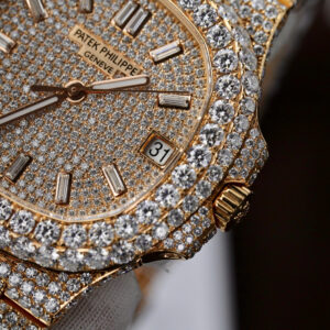 Đồng Hồ Patek Philippe Nautilus 5711 Chế Tác Bọc Vàng Đính Full Kim Cương Moissanite 40mm (10)