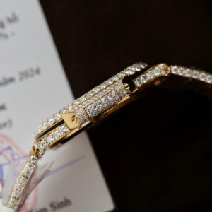 Đồng Hồ Patek Philippe Nautilus 5711 Chế Tác Bọc Vàng Đính Full Kim Cương Moissanite 40mm (10)