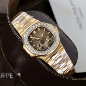 Đồng Hồ Patek Philippe Nautilus 5712 Chế Tác Bọc Vàng Đính Moissanite 40mm (1)