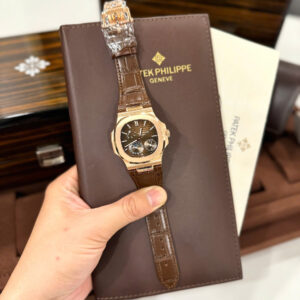 Đồng Hồ Patek Philippe Nautilus 5712R Super Fake Mặt Nâu Xưởng GR 40mm (1)