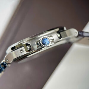 Đồng Hồ Patek Philippe Nautilus 5724 Fake Thuỵ Sỹ Đính Đá Xưởng GR 40mm (1)