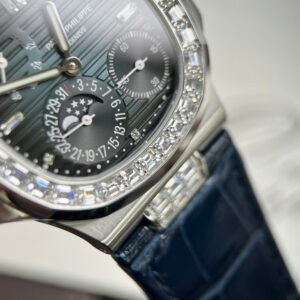 Đồng Hồ Patek Philippe Nautilus 5724 Fake Thuỵ Sỹ Đính Đá Xưởng GR 40mm (1)