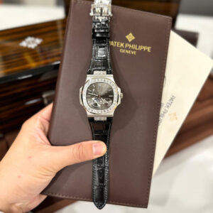 Đồng Hồ Patek Philippe Nautilus 5724 Super Fake Mặt Xám Xưởng GR 40mm (7)