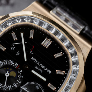 Đồng Hồ Patek Philippe Nautilus 5724R Nam Đính Đá Máy Cơ Replica Xưởng GR 40mm (2)