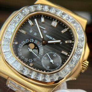 Đồng Hồ Patek Philippe Nautilus 5724R Tinh Chỉnh Full Option Đính Moissanite 40mm (7)