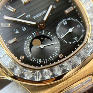 Đồng Hồ Patek Philippe Nautilus 5724R Tinh Chỉnh Full Option Đính Moissanite 40mm (7)