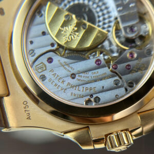 Đồng Hồ Patek Philippe Nautilus 5724R Tinh Chỉnh Full Option Đính Moissanite 40mm (7)