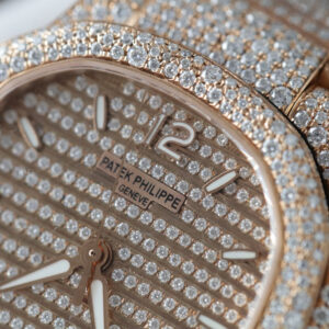 Đồng Hồ Patek Philippe Nautilus 7118 Bọc Vàng 18K Đính Full Đá Moissanite (3)