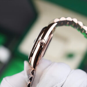 Đồng Hồ Rolex Day-Date 228235 Mặt Chocolate Replica Xưởng QF 189 Grams 40mm (2)