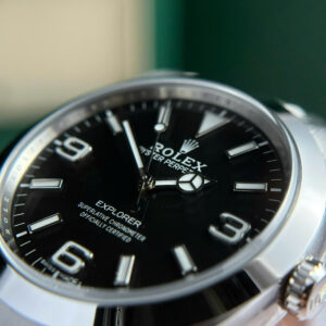 Đồng Hồ Rolex Explorer 214270 Replica Cao Cấp Nhất Mặt Đen Nhà Máy Clean 39mm (11)