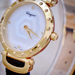 Đồng Hồ Salvatore Ferragamo Nữ Siêu Cấp Dây Da Màu Đen Mặt Xà Cừ (7)