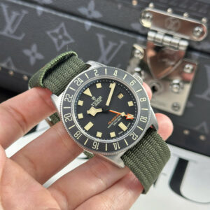 Đồng Hồ Tudor Pelagos FXD GMT Replica 11 Màu Xanh Quân Đội Xưởng M+ 42mm (1)