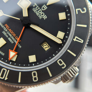 Đồng Hồ Tudor Pelagos FXD GMT Replica 11 Màu Xanh Quân Đội Xưởng M+ 42mm (1)