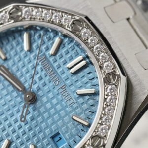 Đồng Hồ Audemars Piguet Royal Oak Rep 11 Nữ Đính Moissanite Mặt Xanh Băng 37mm (6)