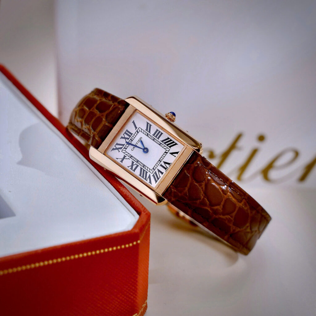 Đồng Hồ Cartier Tank Americaine Fake Cao Cấp Nữ Máy Pin Nhật Giá Rẻ 20x32mm (2)