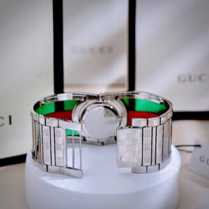 Đồng Hồ Gucci Twirl Nữ Dạng Lắc Tay Màu Trắng Siêu Cấp Máy Pin 32mm (1)