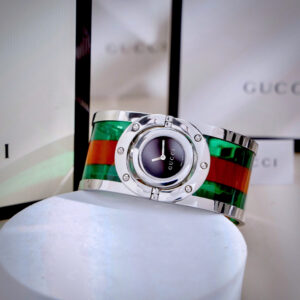 Đồng Hồ Gucci Twirl Nữ Dạng Lắc Tay Màu Trắng Siêu Cấp Máy Pin 32mm (1)