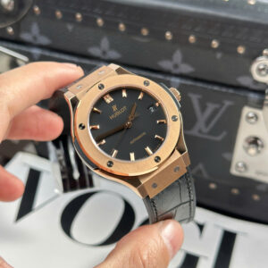 Đồng Hồ Hublot Classic Fusion King Gold Replica Cao Cấp Mặt Số Đen Nhà Máy JJF 38mm (1)