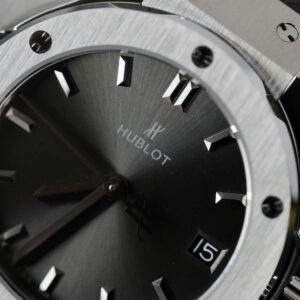 Đồng Hồ Hublot Classic Fusion Titanium Màu Xám Replica Nữ Xưởng HB 33mm (3)