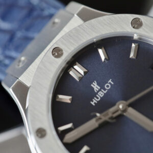 Đồng Hồ Hublot Classic Fusion Titanium Màu Xanh Blue Replica Nữ Nhà Máy HB 33mm (1)