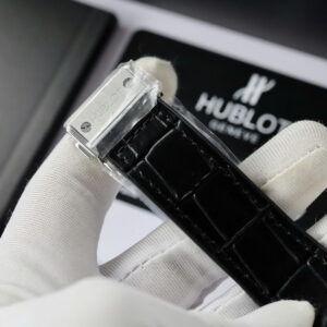 Đồng Hồ Hublot Classic Fusion Titanium Replica Màu Đen Đính Kim Cương Moissanite 42mm (10)
