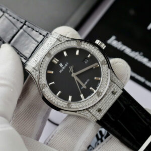 Đồng Hồ Hublot Classic Fusion Titanium Replica Màu Đen Đính Kim Cương Moissanite 42mm (10)