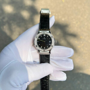 Đồng Hồ Nữ Hublot Classic Fusion Titanium Đính Kim Cương Moissanite Chế Tác Hong Kong 33mm (4)