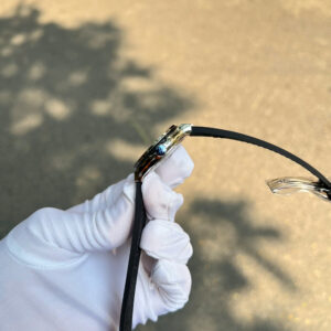 Đồng Hồ Nữ Hublot Classic Fusion Titanium Đính Kim Cương Moissanite Màu Xanh Lá Cây 33mm (6)