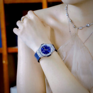 Đồng Hồ Nữ Hublot Đính Full Đá Màu Xanh Dương Máy Pin Nhật Giá Rẻ 33mm (9)