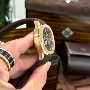 Đồng Hồ Patek Philippe Aquanaut 5261R Replica 1 1 Dây Cao Su Màu Nâu 40mm (3)