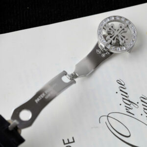 Đồng Hồ Patek Philippe Complications 6104G Nam Đính Đá Màu Đen Replica 44mm (9)