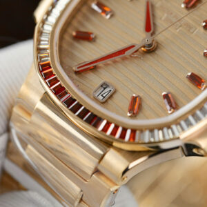 Đồng Hồ Patek Philippe Nautilus 7118 Chế Tác Bọc Vàng Đính Đá Ruby Nhân Tạo (3)