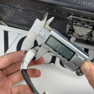 Đồng Hồ Richard Mille RM07-01 Replica Cao Cấp Nhất Đính Đá Màu Đen Xưởng ZF 36mm (9)