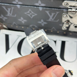 Đồng Hồ Richard Mille RM07-01 Replica Cao Cấp Nhất Đính Đá Màu Đen Xưởng ZF 36mm (9)