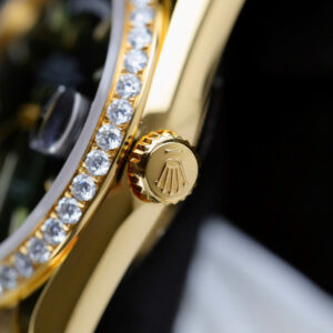 Đồng Hồ Rolex Day-Date 118338 Bọc Vàng Thật Đính Moissanite Mặt Xanh Lá Cây 36m (2)