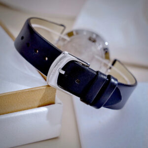 Đồng Hồ Versace Eon Mặt Xoay 360 Độ Nữ Dây Da Màu Đen Mặt Trắng Like Auth 30mm (4)