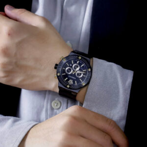 Đồng Hồ Versace Greca Logo Chronograph Like Auth Dây Kim Loại Màu Đen 43mm (3)