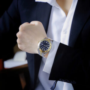 Đồng Hồ Versace Greca Time GMT Nam Siêu Cấp Mặt Đen Dây Kim Loại 41mm (11)