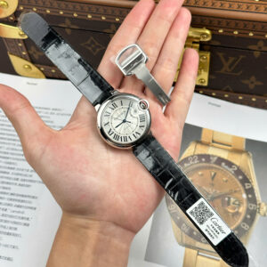 Đồng Hồ Cartier Ballon Bleu Replica Cao Cấp Nam Dây Da Màu Đen Nhà Máy AF 40mm (1)