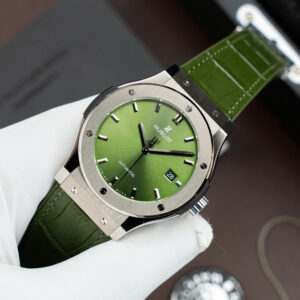 Đồng Hồ Hublot Classic Fusion Chế Tác Titanium Máy SW300 Dây Da Cá Sấu Màu Xanh Lá 42mm (1)